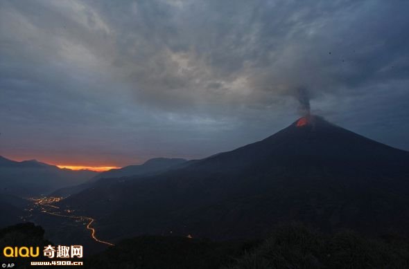 [图文]通古拉瓦火山爆发壮观场面-英语学科网