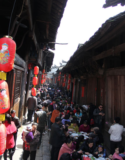 感受黔阳古城"三月三"民俗节会