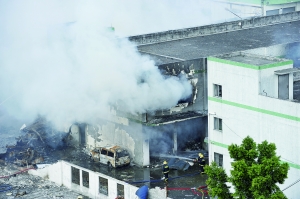 广州致4死事故初步原因查明:货柜车装卸时爆炸