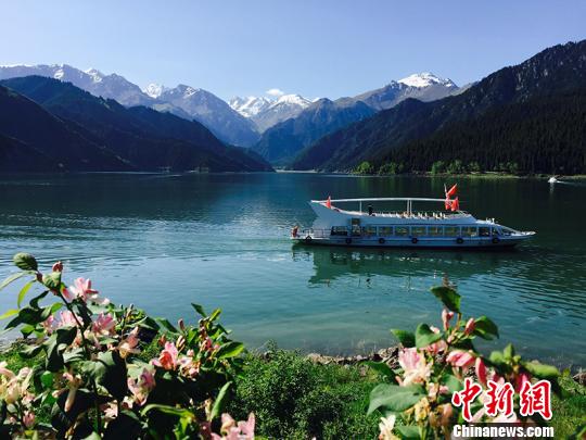 新疆天山天池公布2017年38项旅游活动 6大项优惠政策